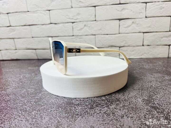 Солнцезащитные очки Gucci