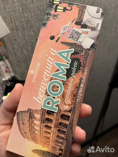 Палетка теней essence