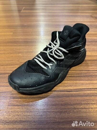 Adidas harden stepback 1