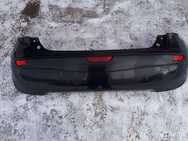Бампер задний Nissan Note e11