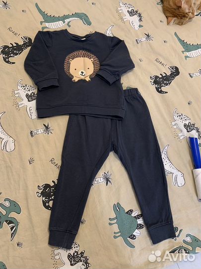 Костюм для мальчика H&M 98р