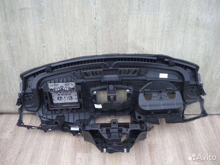 Торпеда панель приборов №90 Renault Megane 3 2012