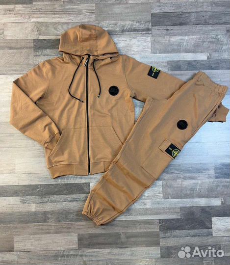 Спортивный костюм stone island