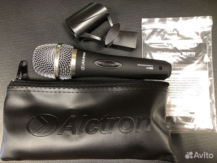 Микрофон динамический, вокальный Alctron