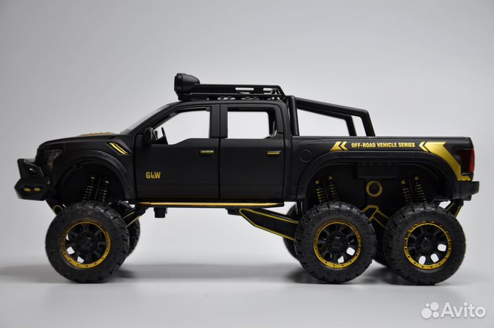 Модель автомобиля Ford F-150 Raptor металл