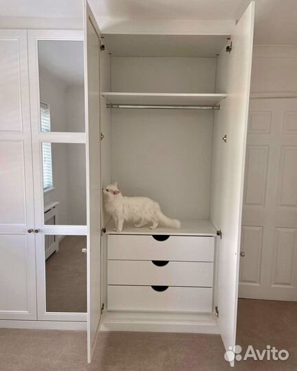 Шкаф встроенный распашной