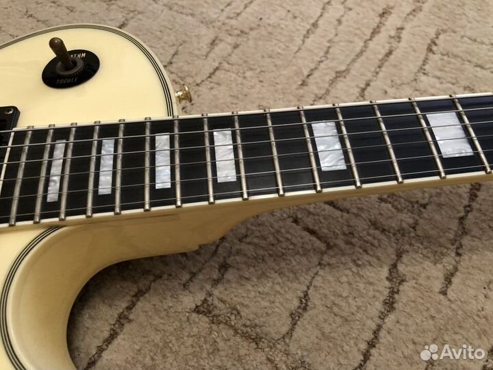 Электрогитара