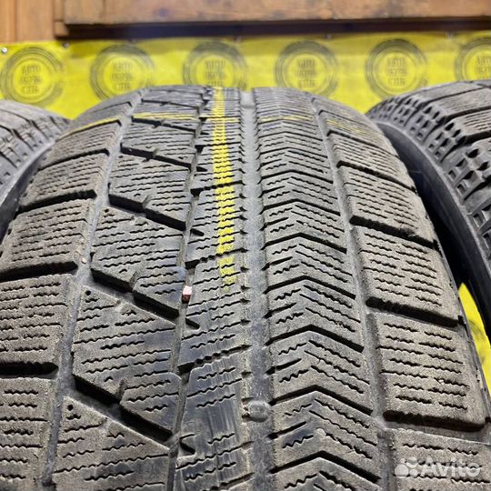 Bridgestone Blizzak VRX 215/60 R17 96S