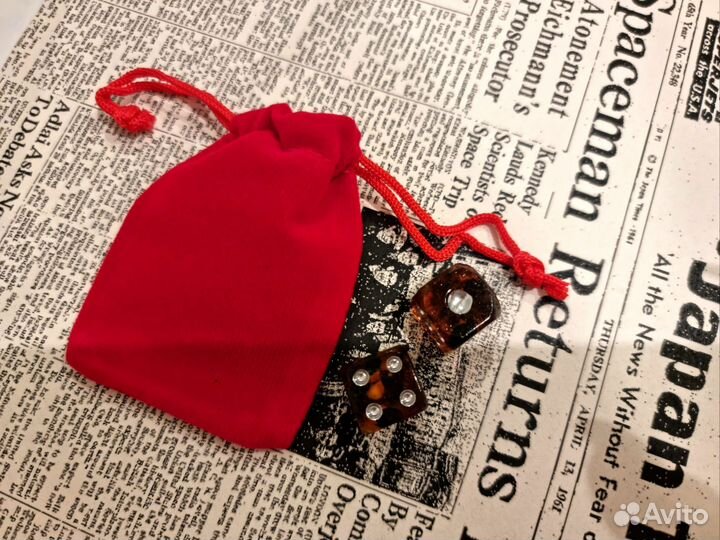 Кости, кубики, зарики янтарные