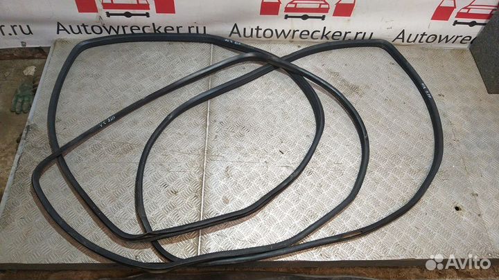 Уплотнитель дверей Лада Калина 2007г.в