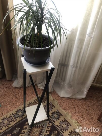 Тумбочки новые, 2 шт. Подставка для цветов