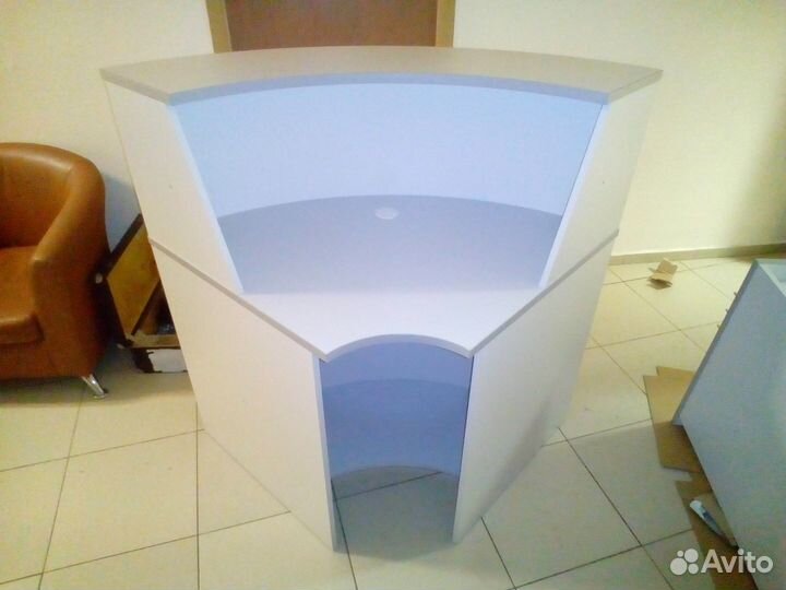 Модульная закругленная стойка ресепшн