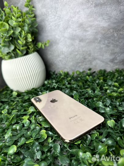 iPhone Xs, 64 ГБ