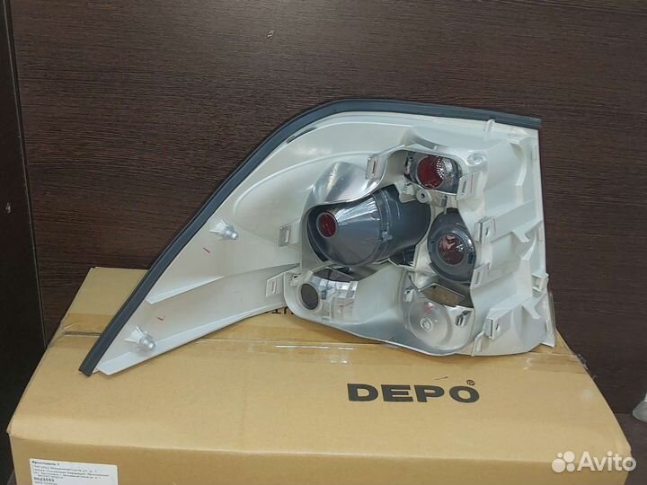 Фонарь задний правый Opel Astra h седан