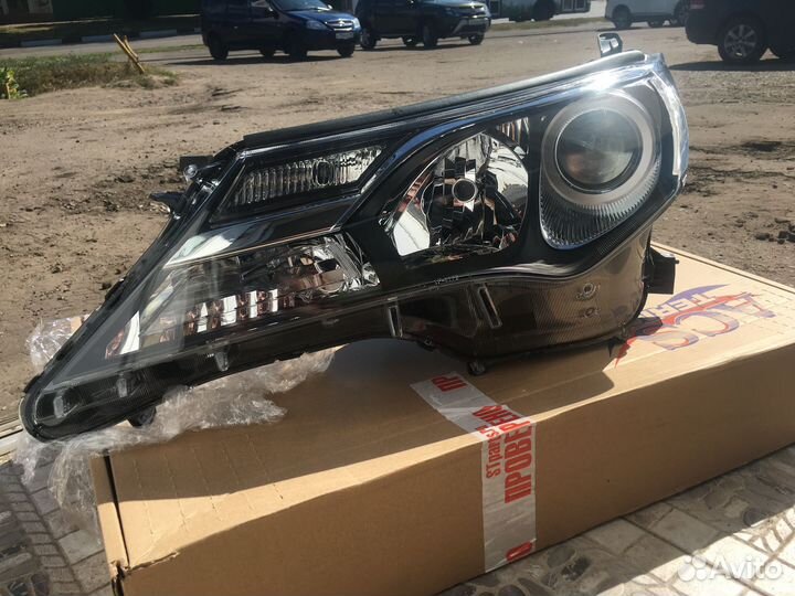 Фара левая галоген toyota RAV4 2012 2013 2014 2015