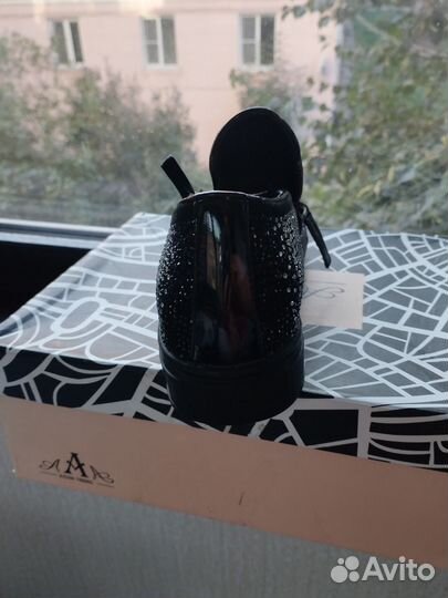 Ботинки женские