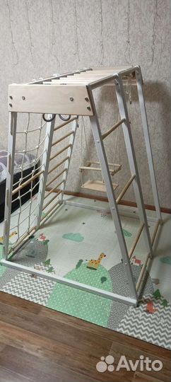 Детский спортивный комплекс с качелями