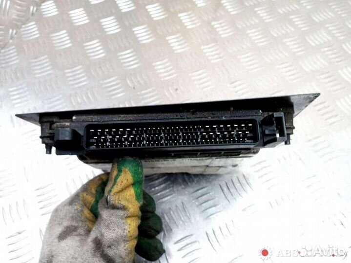 Блок управления двигателем Peugeot 406 рест. 2001