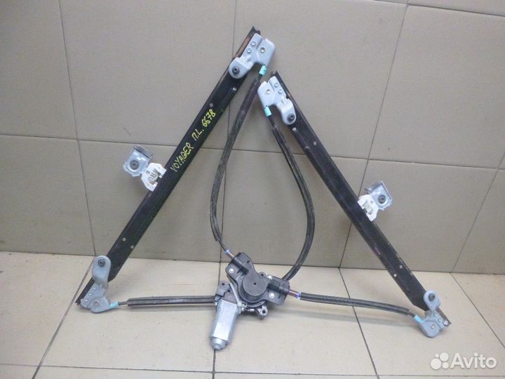 Стеклоподъемник эл. пер.левый Chrysler Voyager IV