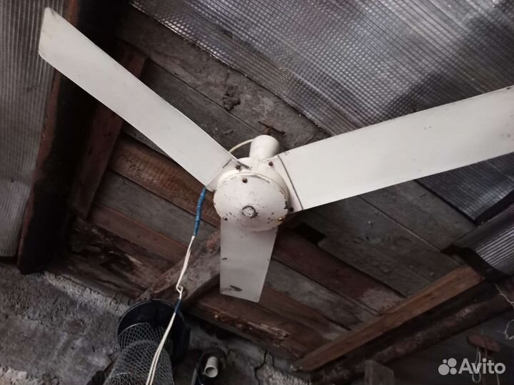 Потолочный (подвесной) вентилятор времён СССР