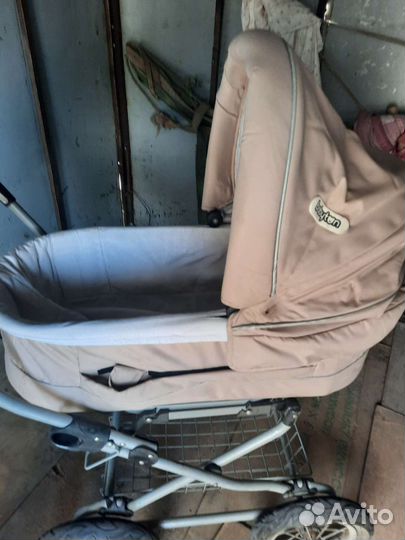 Прогулочная коляска