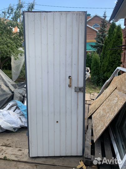 Металлическая дверь бу 216 высота 90 ширина