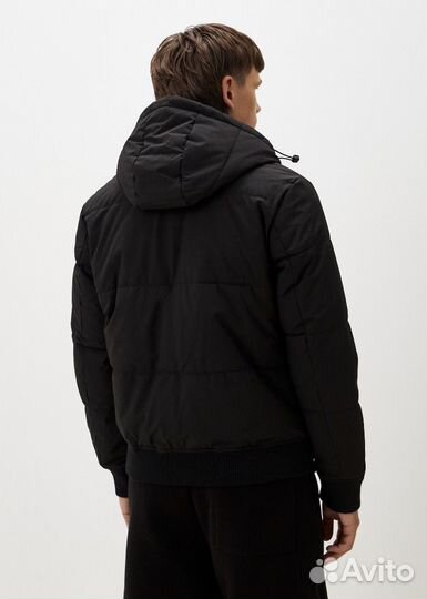 Куртка утепленная с капюшоном