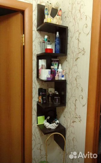 Полка настенная угловая коричневая (венге)