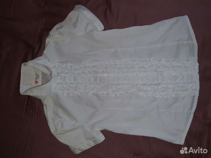 Продам рубашку школьную белую детскую для девочки