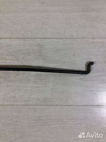 Держатель капота toyota corolla E150 1.6 мт седан