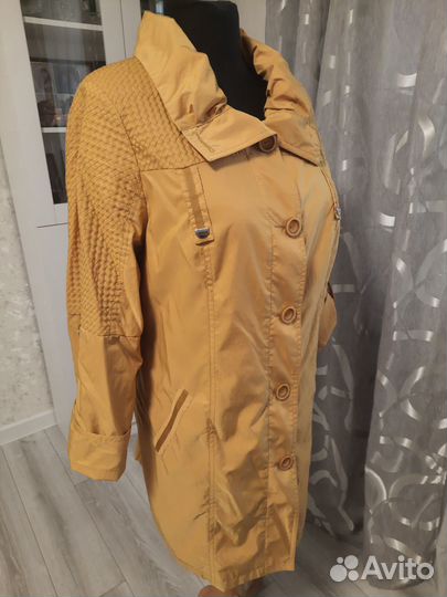 Плащ женский