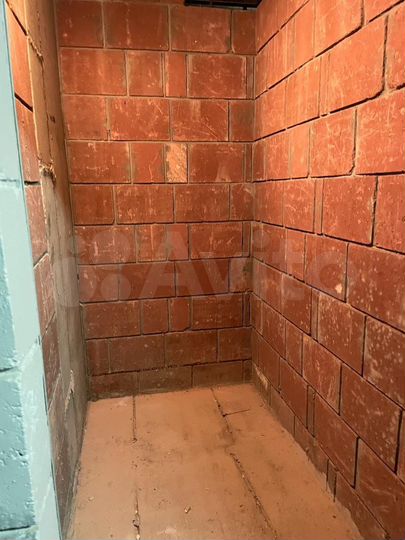 Машиноместо, 10 м²
