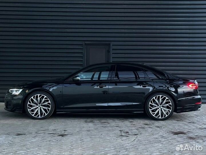 Audi S8 4.0 AT, 2023