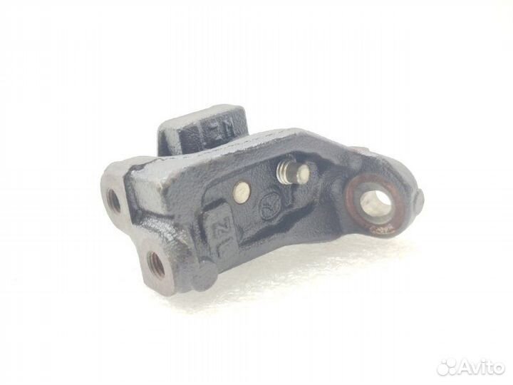 Кронштейн двигателя Mazda 3