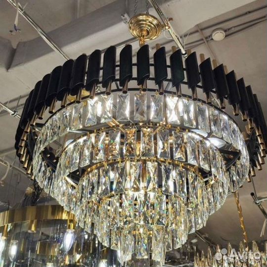 Люстра подвесная хрустальная. Дизайнерская люстра