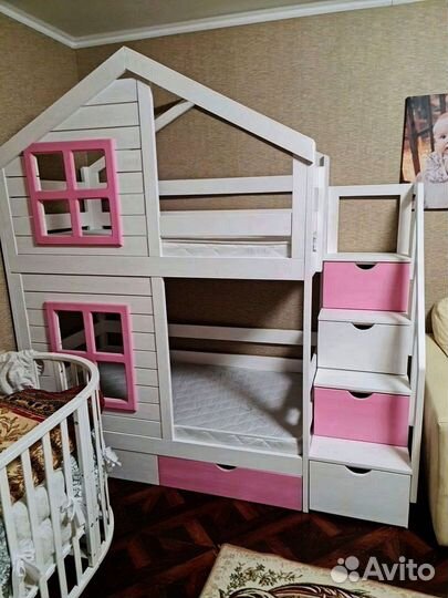 Детская кровать из массива