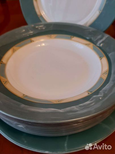Набор столовой посуды тарелки