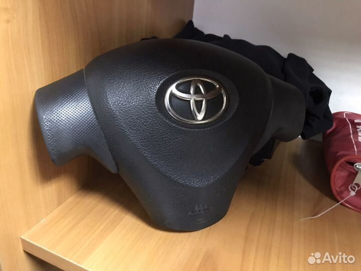 Toyota Corolla E15 подушка безопасности