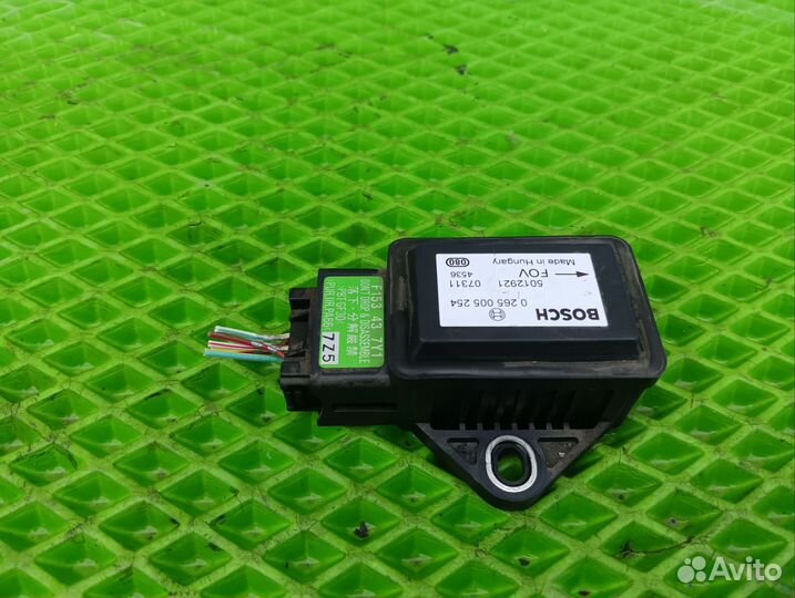 Датчик ускорение Mazda CX-7 2,3 АКПП 0265005254