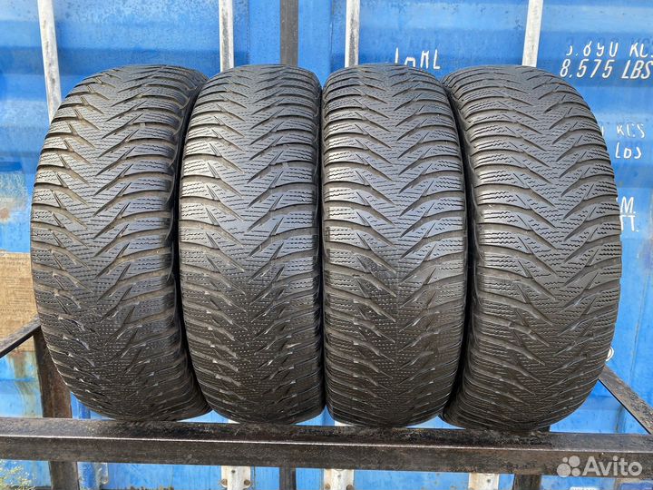 Goodyear UltraGrip 8 205/60 R16