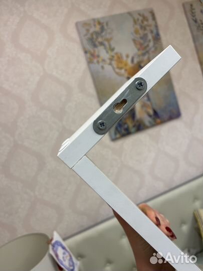 Полка настенная белая