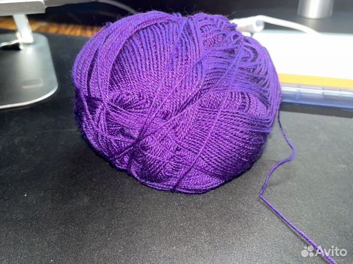 Моток пряжи темно-фиолетовый, 100гр., 500 m