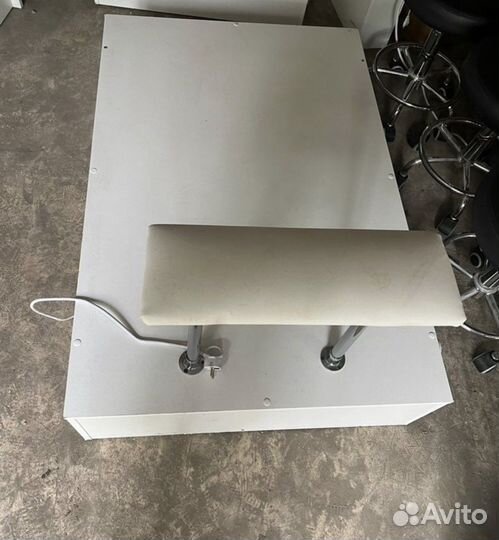 Подиум для педикюрного кресла новый