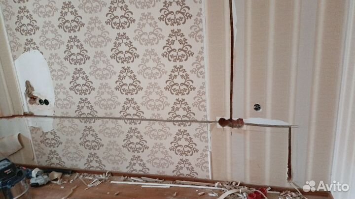 Электрик перенести розетку штробление