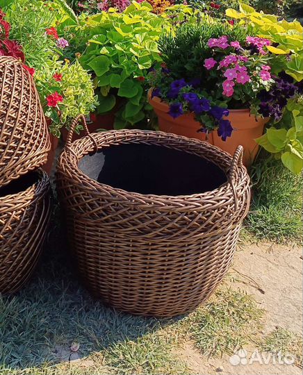 Вазон большой для растений из ротанга