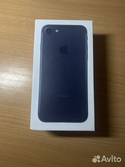 Коробка от iPhone 7