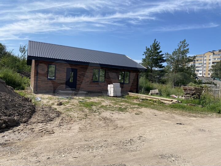 Дом 93 м² на участке 6 сот.