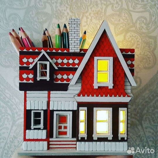 Ночник-карандашница 