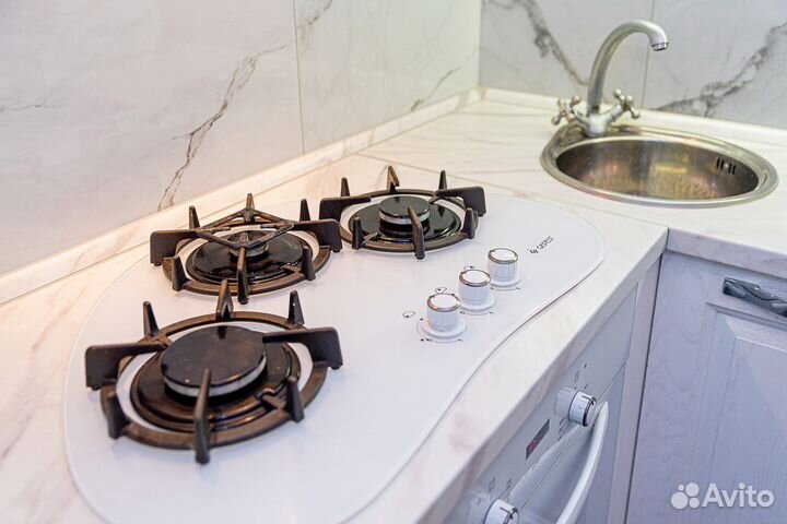 Кухня на заказ, встроенная в ваше помещение