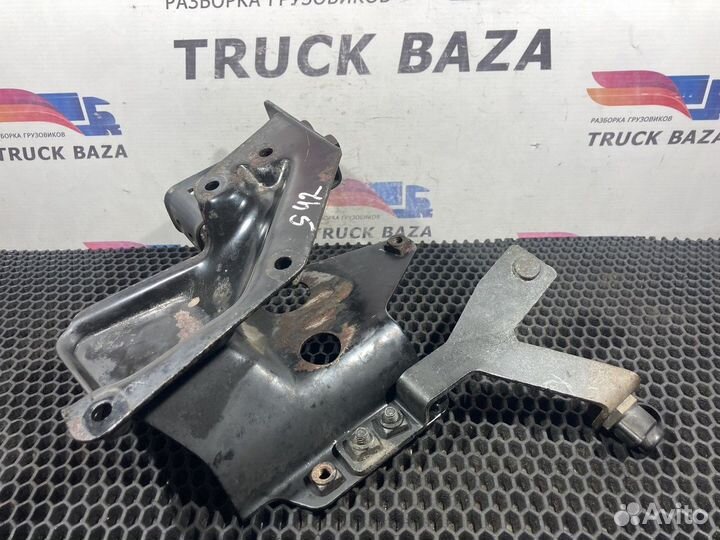 Кронштейн бачка гура